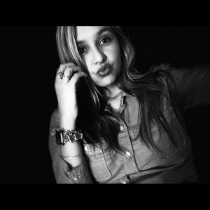 Meet your Posher, Delfina